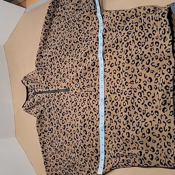 Hollister, Size XS Leopard Print Fleece 1/4 Zip Pullover, Oversized, GUC - Picture 10 of 16